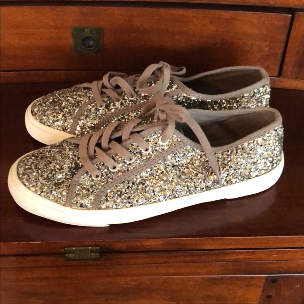 COPY - Old navy sparkle ❇️ sneakers 👟
